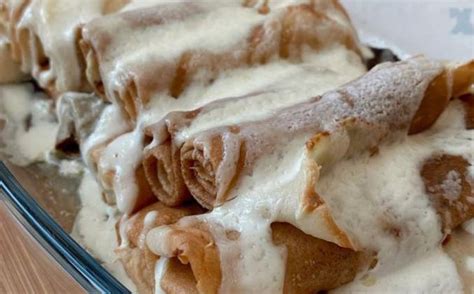 Начинка для блинов с творогом, изюмом, сахаром и сметаной рецепт с фото ...