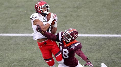 Cincinnati Vs Virginia Tech Military Bowl Score Highlights Sports Illustrated