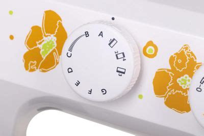Швейная машина Janome Excellent Stitch 15A белый – купить в Ситилинк ...