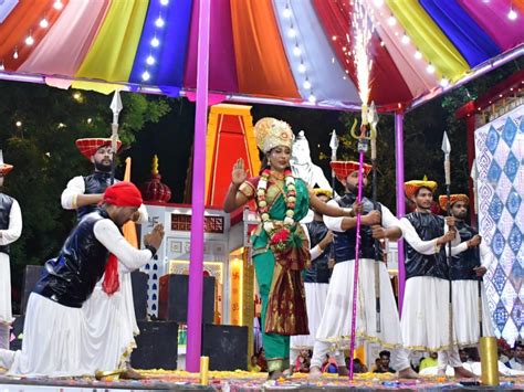 Shardiya Navratri 2023 Khargone Garba Pandals Photos And Videos