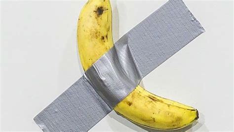 Studente Mangia La Banana Installazione Di Cattelan A Seul Avevo Fame