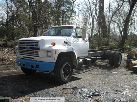 1993 Ford f700 specs