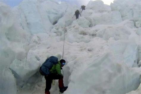 Foto Apa Itu Sherpa Yang Videonya Viral Selamatkan Pendaki Malaysia