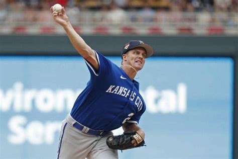 Royals Put Struggling Greinke On Day Il With Shoulder Problem The