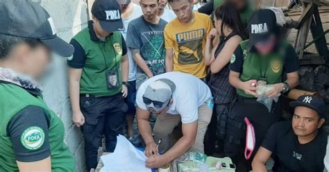 12 Nabbed 2 Drug Dens Dismantled In Negros City Philippine News Agency