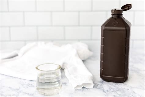 5 Reasons To Use Hydrogen Peroxide For Laundry