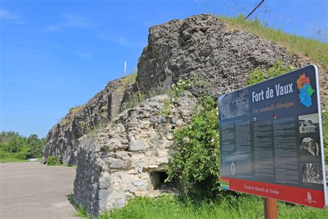 FORT DE VAUX à DOUAUMONT VAUX Tourisme Verdun