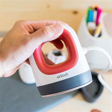 What Is The Cricut EasyPress Mini Is It Worth It Daydream Into Reality