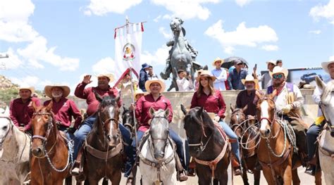 Se Une Presidente Municipal A Los M S De Seis Mil Jinetes De La Gran