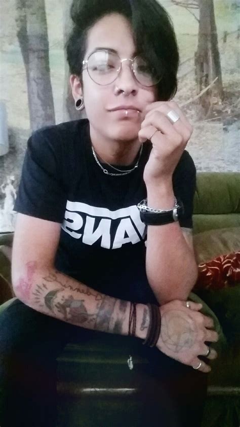 Girlfriend Goals Lesbian Love Androgynous Tomboy Dna Girlfriends Skate Bones Relationship