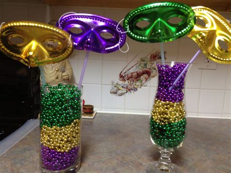 Table decorations for a Mardi Gras party. Call Promal Vacations to book ...