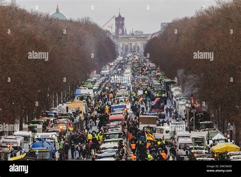 Strassenblockaden Aufgenommen Im Rahmen Der Bauern Proteste En Berl N