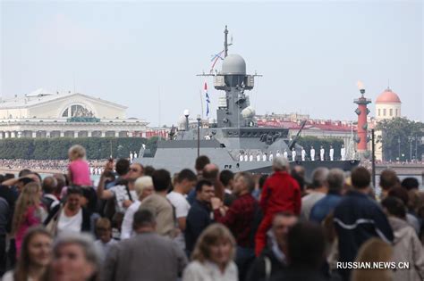Военно-морской парад в Санкт-Петербурге в честь Дня ВМФ России _russian ...