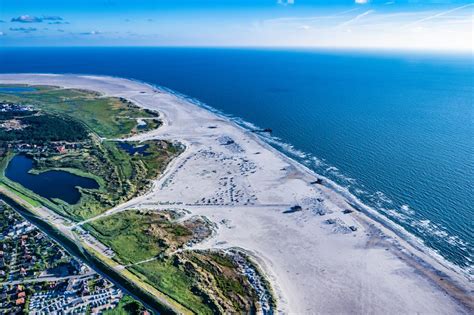 Luftaufnahme Sankt Peter Ording Küsten Landschaft am Sandstrand der