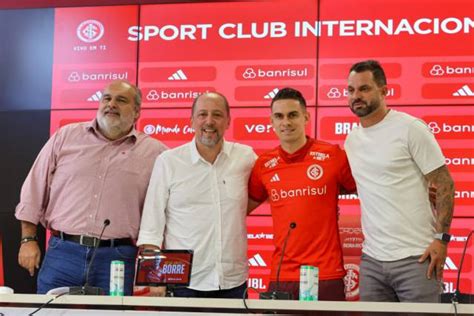 Borr Oficialmente Apresentado Pelo Inter R Dio Colonial Fm Tr S