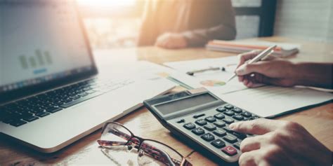 top  highest paying jobs  finance  india