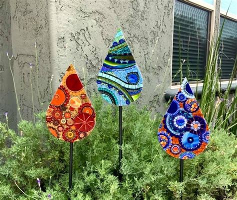 Pin By Amanda Nickolls On Mosaics In Glass Garden Art Mosaic