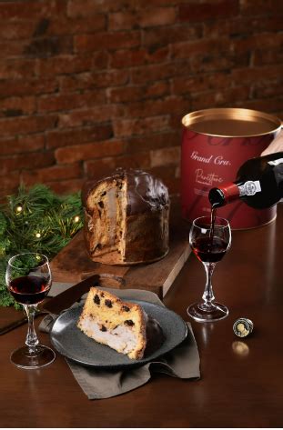 Do vinho ao panetone Grand Cru lança campanha de Natal 2023