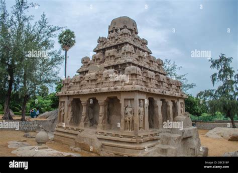 Templo De La Orilla Del Mar Ganesh Ratha Cinco Rathas Penitencia De Arjuna Son Patrimonio De