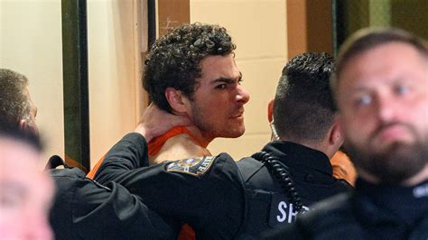 murder suspect luigi mangione screams   enters court