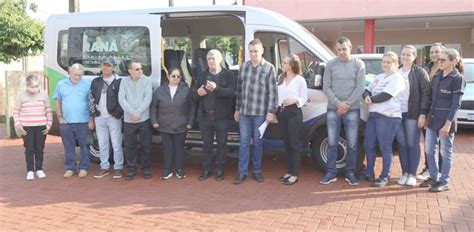 Campo Bonito Sa De Recebe Van Para O Transporte De Pacientes Que