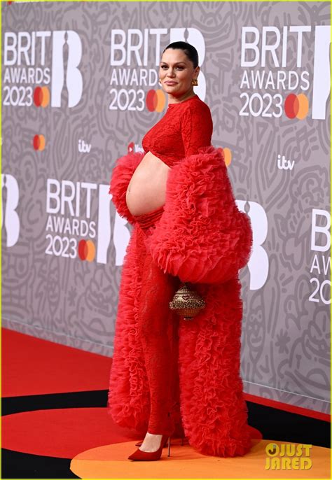 Photo Jessie J Bare Baby Bump Brit Awards 01 Photo 4892423 Just