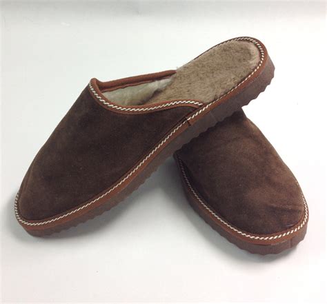 Genuine shearling fur slippers for men.