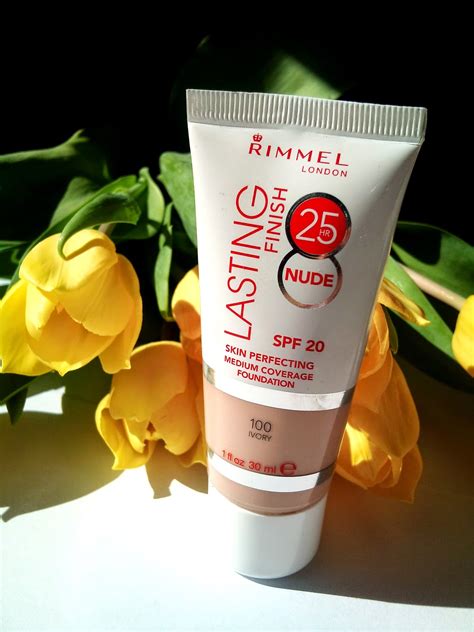 Rimmel Lasting Finish Nude 25HR Foundation Cosmobranie