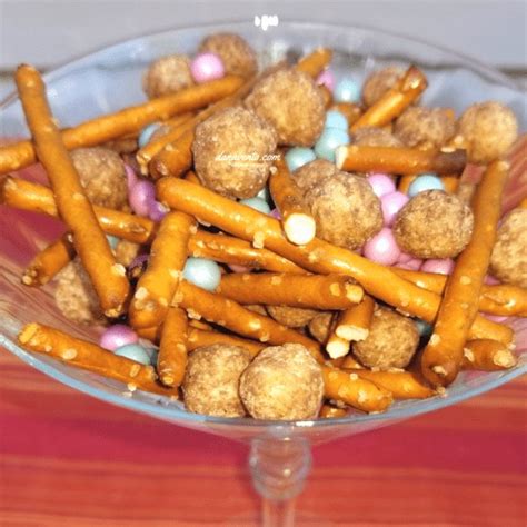 Easy Sweet And Salty Party Mix No Bake No Cook