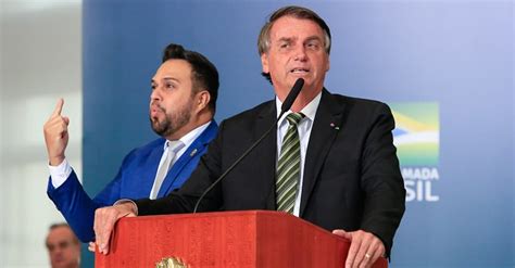 Bolsonaro edita decreto que regulamenta lei anticorrupção Migalhas