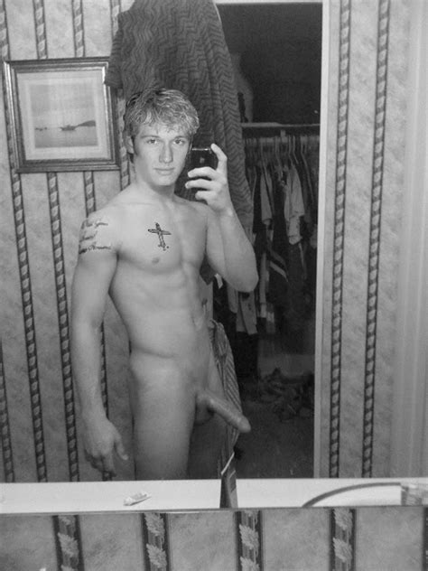 Alex Pettyfer Exposes Beautiful Ass Naked Male Celebrities