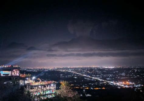 Bukit Bintang Jogja Tempat Nongkrong Di Jogja View Bagus Hyarta