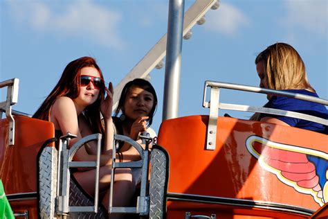 Girls In A Whirly Ride Missoula County Fair Ct Young Flickr