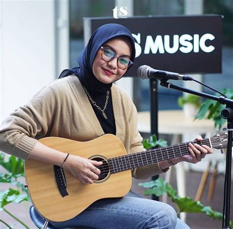 Pin Oleh Kaii Di Salma Penyimpanan Foto Buku Foto Gambar