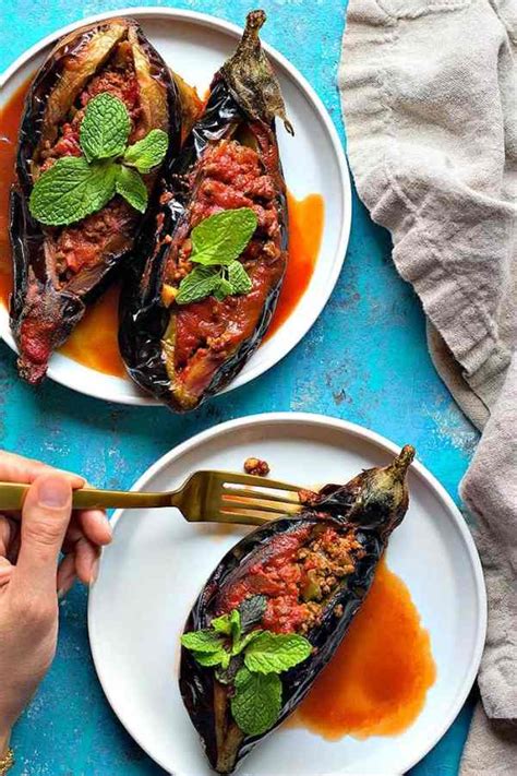 Karniyarik Turkish Stuffed Eggplant [video] • Unicorns In The Kitchen