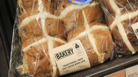 Coles Announce Hot Cross Buns To Be Sold All Year Round News Au Australias Leading News