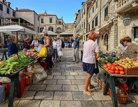 Dubrovnik Farmer Markets - Lost in Dubrovnik