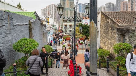 Macau Raises Daily Visitor Arrival Estimates After Lifting Border Limit