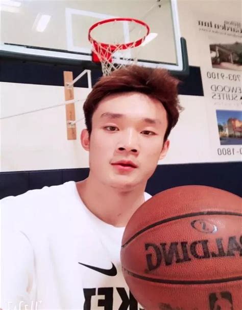 丁彦雨航加盟达拉斯生变故 林书豪牵线代表篮网战nba夏季联赛 搜狐体育