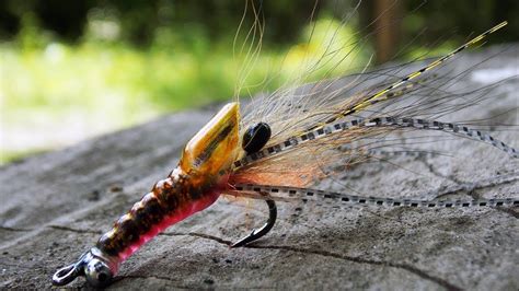 Easy saltwater shrimp fly tying instructions by Ruben Martin - YouTube