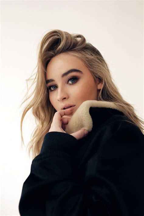 Simple Background Blue Eyes Sabrina Carpenter Women Blonde P