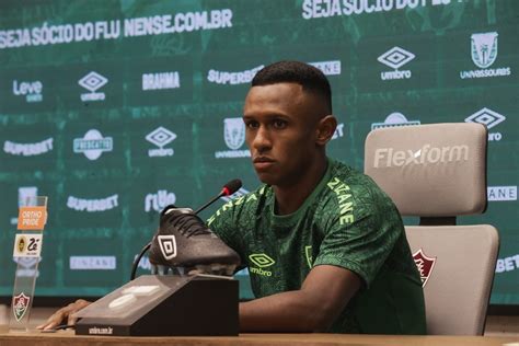 Fluminense Marquinhos Celebra Momento Artilheiro E Elogia Fernando