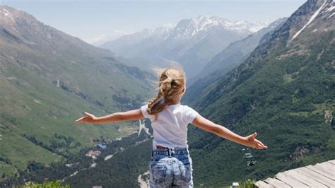 Montagna Con I Bambini Coinvolgerli In Sentieri E Trekking Ignas Tour