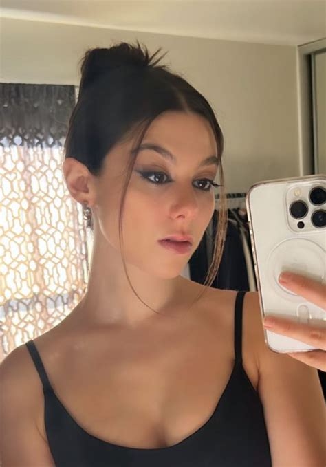 Kira Kosarin Style Clothes Outfits And Fashion Celebmafia