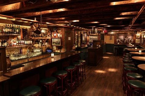 26 Best Bars in New York City, From Classic Dives to Martini Lounges ...