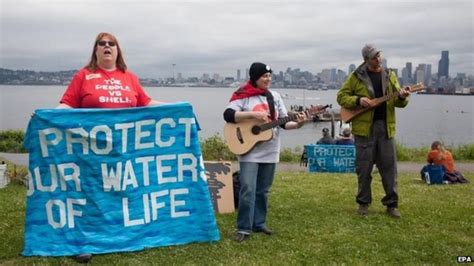 Paddle In Seattle Arctic Oil Drilling Protest Bbc News