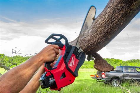 Milwaukee M18 Fuel Top Handle Chainsaw Review - Pro Tool Reviews