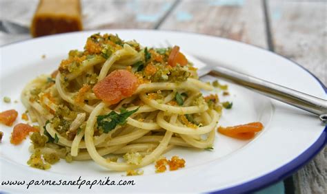 Parmesan et Paprika Spaghetti à la Poutargue Bottarga Pistaches et