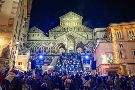 Il Vescovado Amalfi Accoglie Il Nuovo Anno Con Ore Di Spettacolo