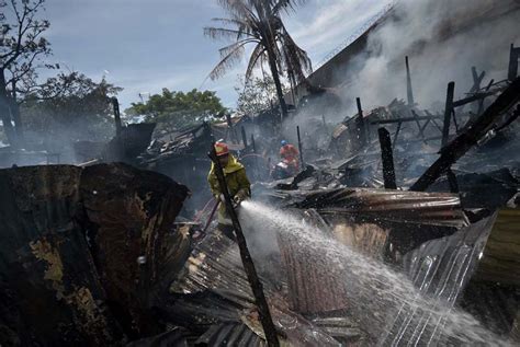 Puluhan Rumah Di Makassar Hangus Dilalap Api Republika Online